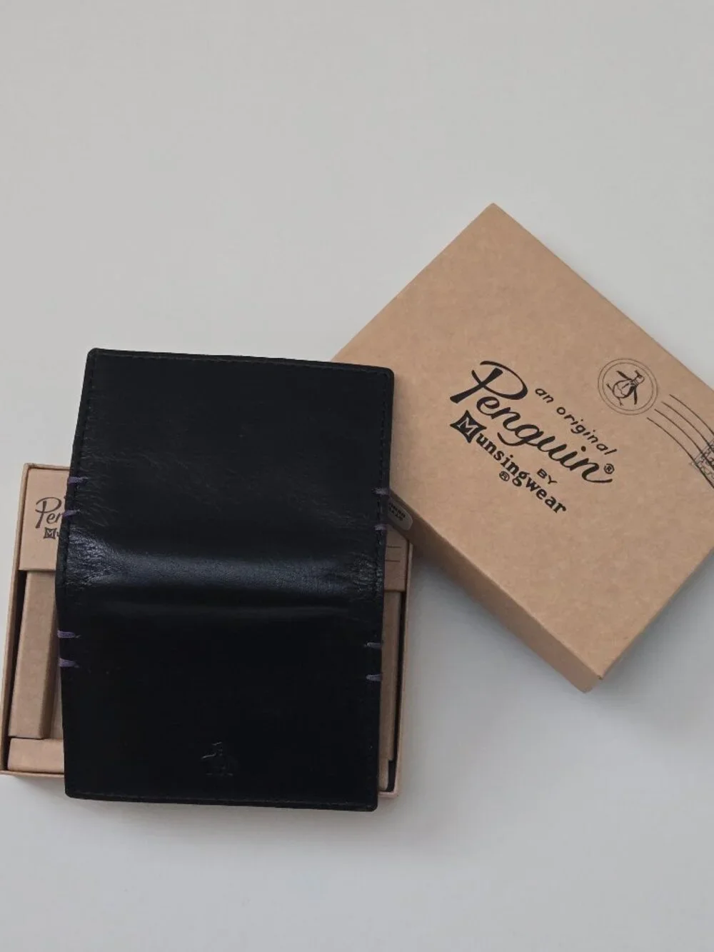 New Original Penguin by Munsingwear Men's Leather Bifold Wallet, Black